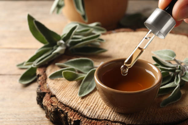 Huile de sauge : L'essence purifiante au cœur de votre hygiène buccale